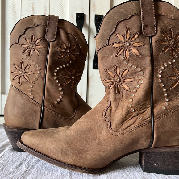 Rhinestone Studded Brown Western Cowgirl Boots - Picture 2 of 15